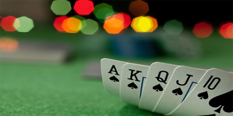 Poker hay còn được gọi là xì tố